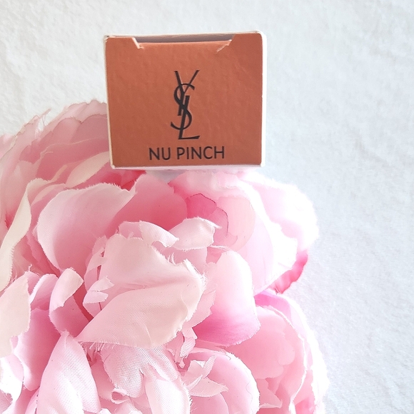 YSL NU LIP & CHEEK BALMY TINT with Hyaluronic Acid in NU PINCH - Picture 2 of 8